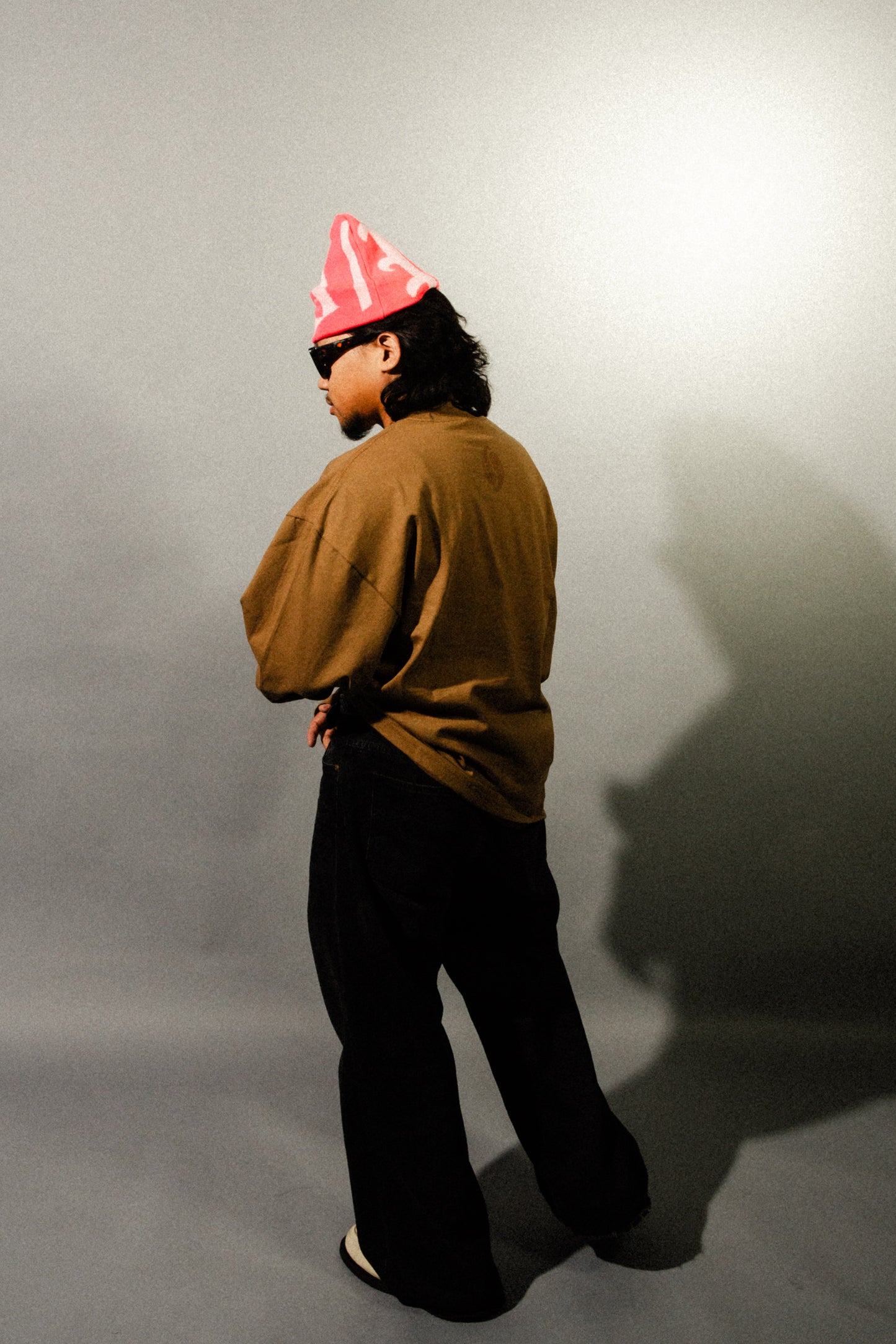 LATTE OVERSIZED LOGO LONGSLEEVE