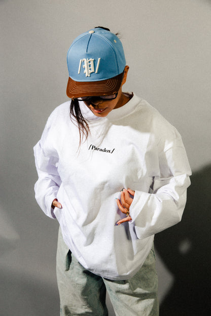 WHITE OVERSIZED LOGO LONGSLEEVE