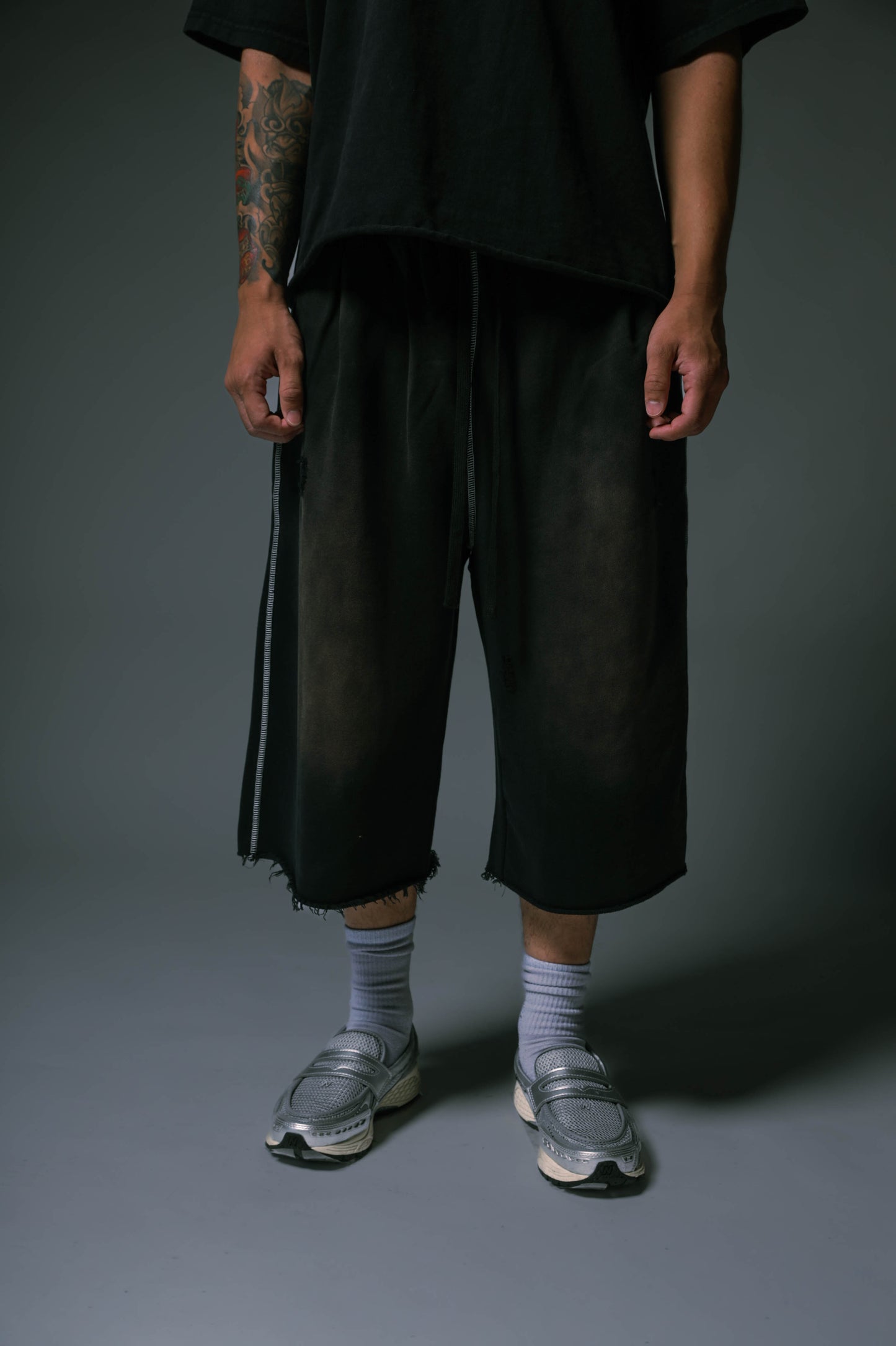 WASHED OVERSIZED SHORT