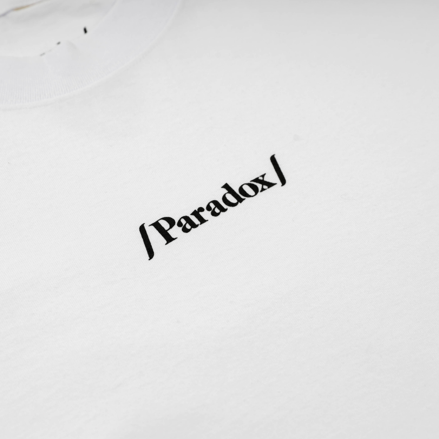 WHITE OVERSIZED LOGO LONGSLEEVE